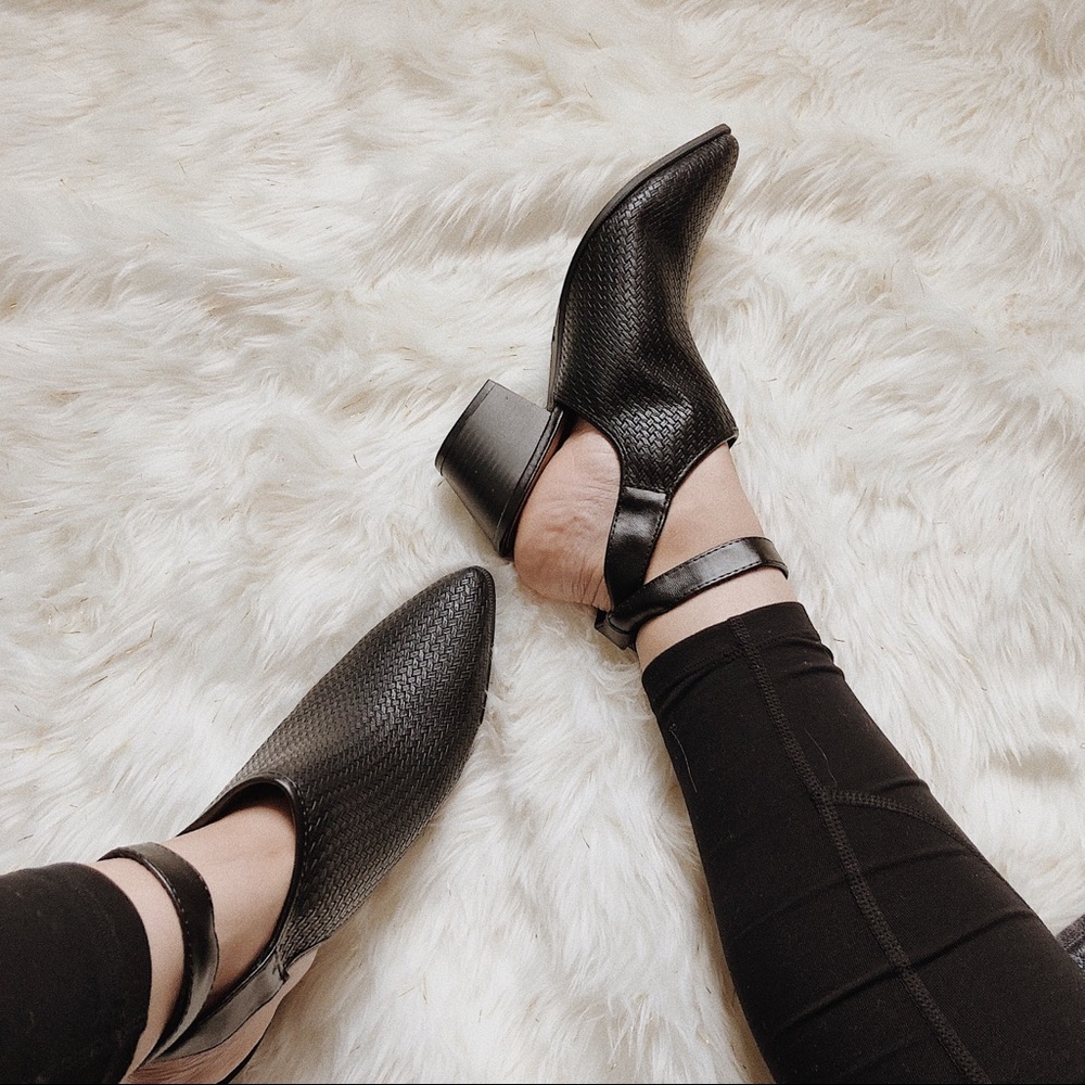 ✨SOLD OUT✨Edgy Cowgirl | Mules / Booties - Picture 5 of 8